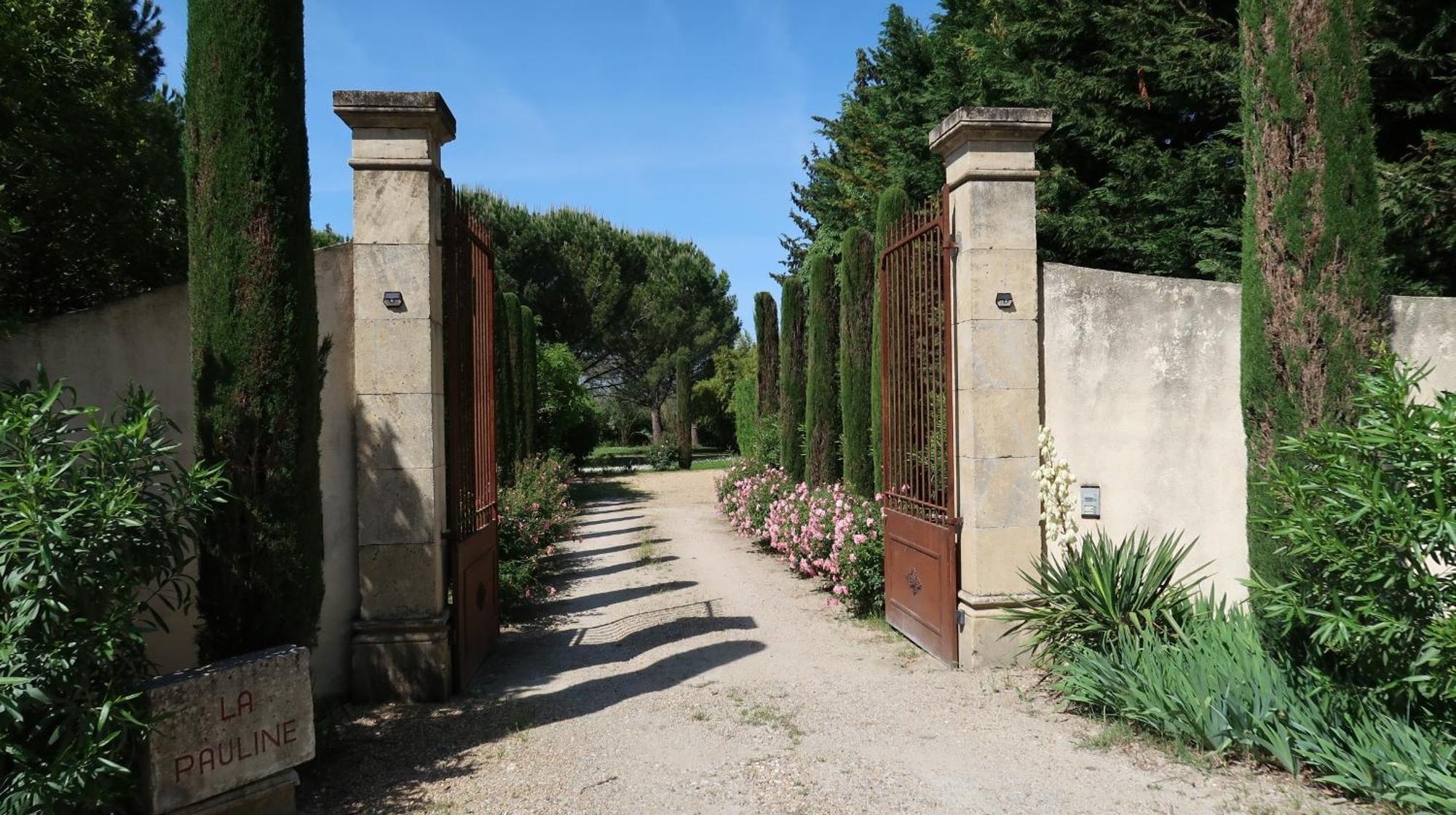 Mas La Pauline Gites De Charme & Roulotte Saint-Rémy-de-Provence Exteriér fotografie